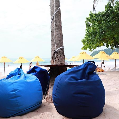Fresh Wave Mirissa - Beach Front Екстер'єр фото