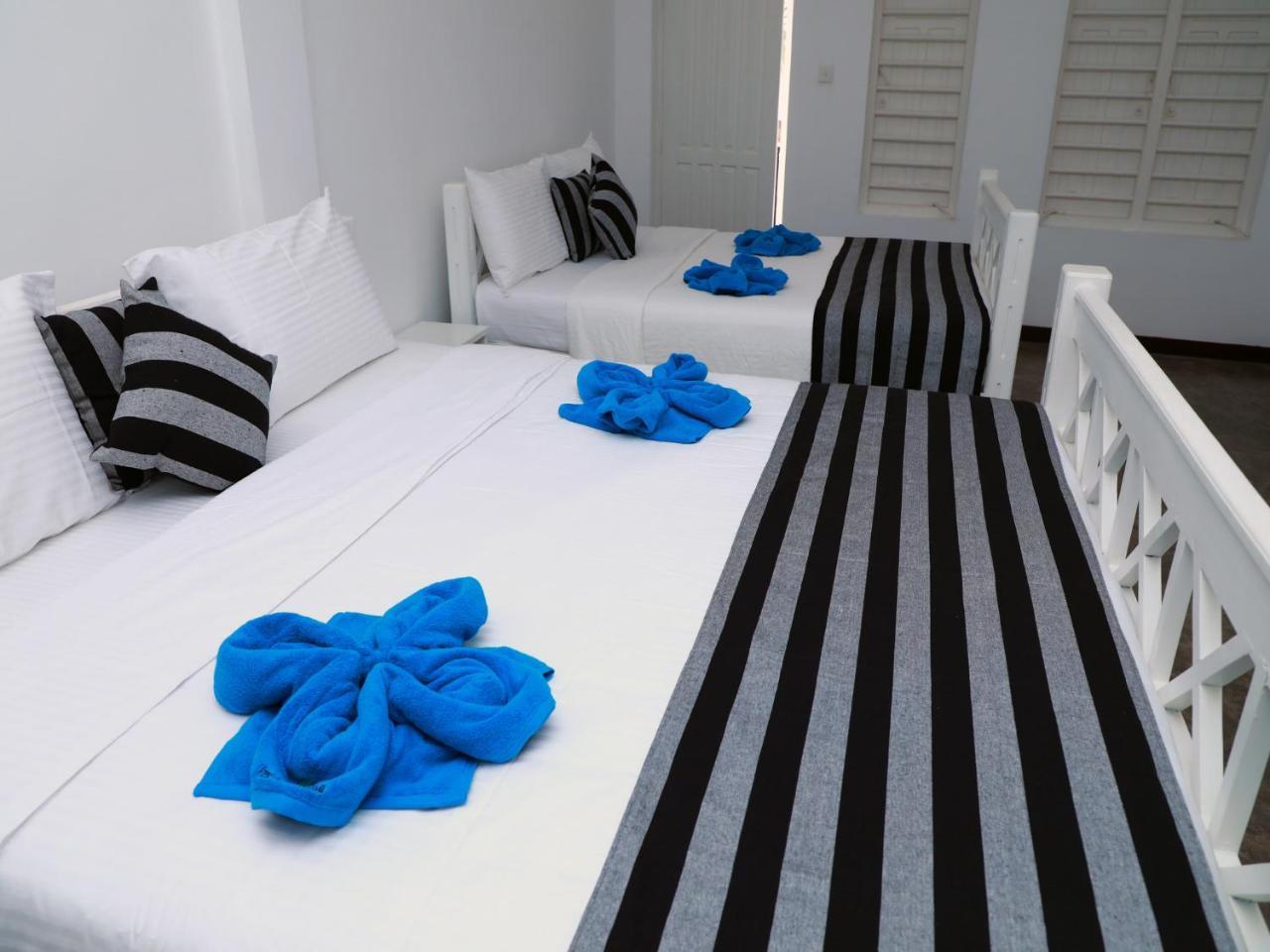 Fresh Wave Mirissa - Beach Front Екстер'єр фото