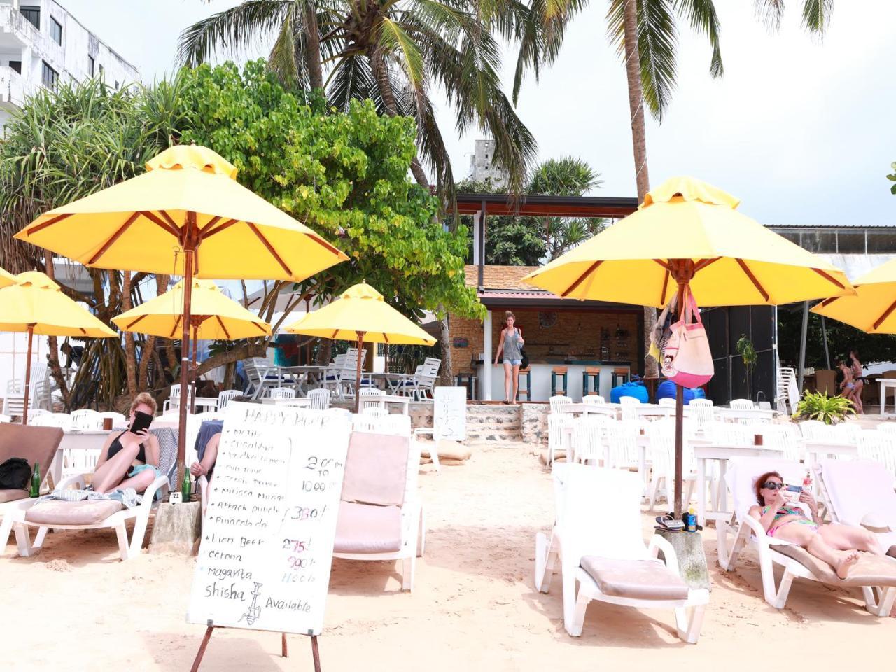 Fresh Wave Mirissa - Beach Front Екстер'єр фото